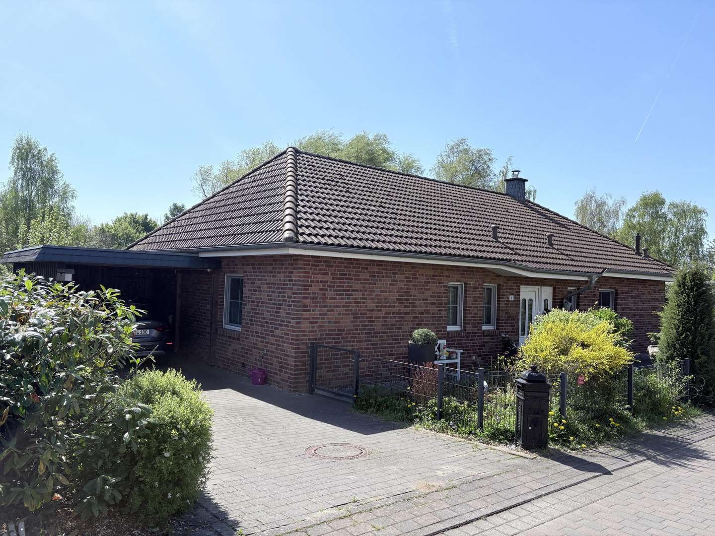 Ansicht von der Straße - Bungalow in 23909 Ratzeburg mit 112m² kaufen