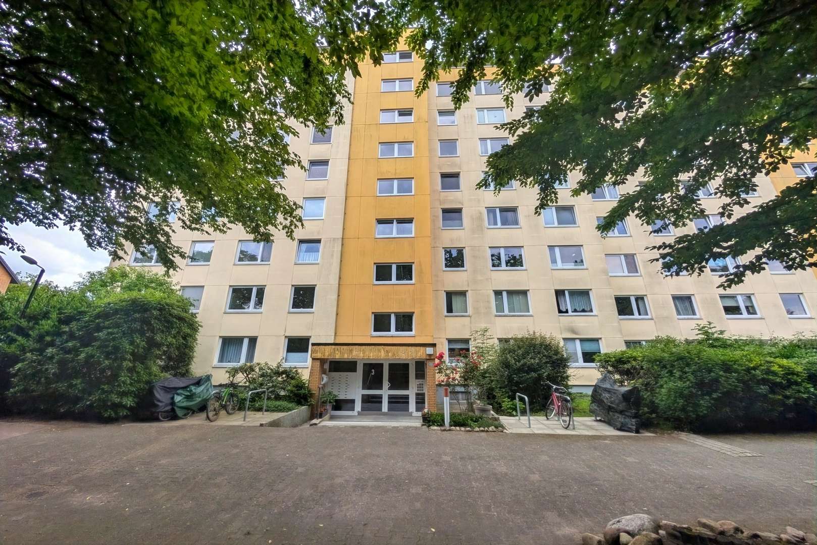 Hauseingang - Etagenwohnung in 21493 Schwarzenbek mit 87m² kaufen