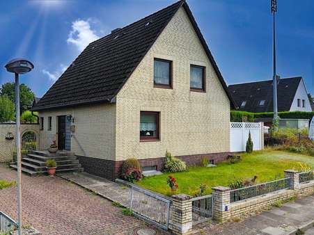 Außenansicht Außenansicht - Einfamilienhaus in 21502 Hamwarde mit 98m² kaufen