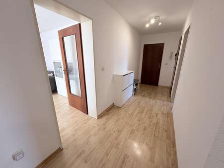 Flur Flur - Dachgeschosswohnung in 23879 Mölln mit 73m² kaufen