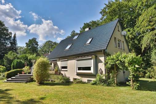Hausansicht - Einfamilienhaus in 21521 Aumühle mit 116m² kaufen