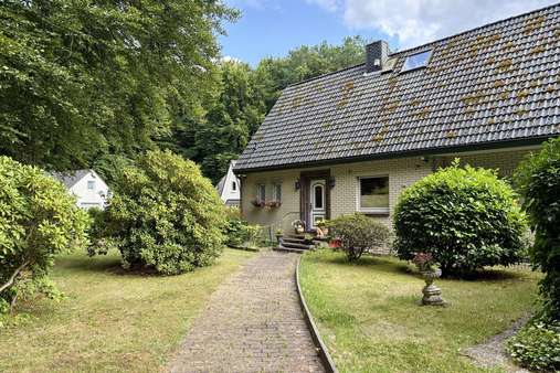 Vorderansicht - Einfamilienhaus in 21521 Aumühle mit 116m² kaufen