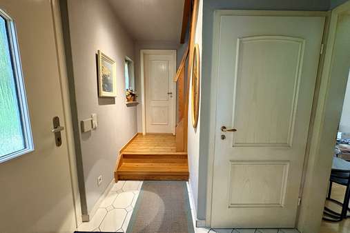 Eingangsflur - Einfamilienhaus in 21521 Aumühle mit 116m² kaufen