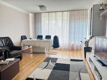 Wohn- und Essbereich Wohn- und Essbereich - Etagenwohnung in 21481 Lauenburg mit 285m² als Kapitalanlage kaufen