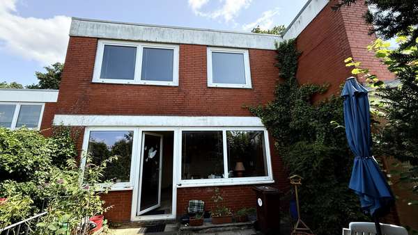 Ansicht von Süden Ansicht von Süden - Reihenmittelhaus in 21337 Lüneburg mit 98m² kaufen