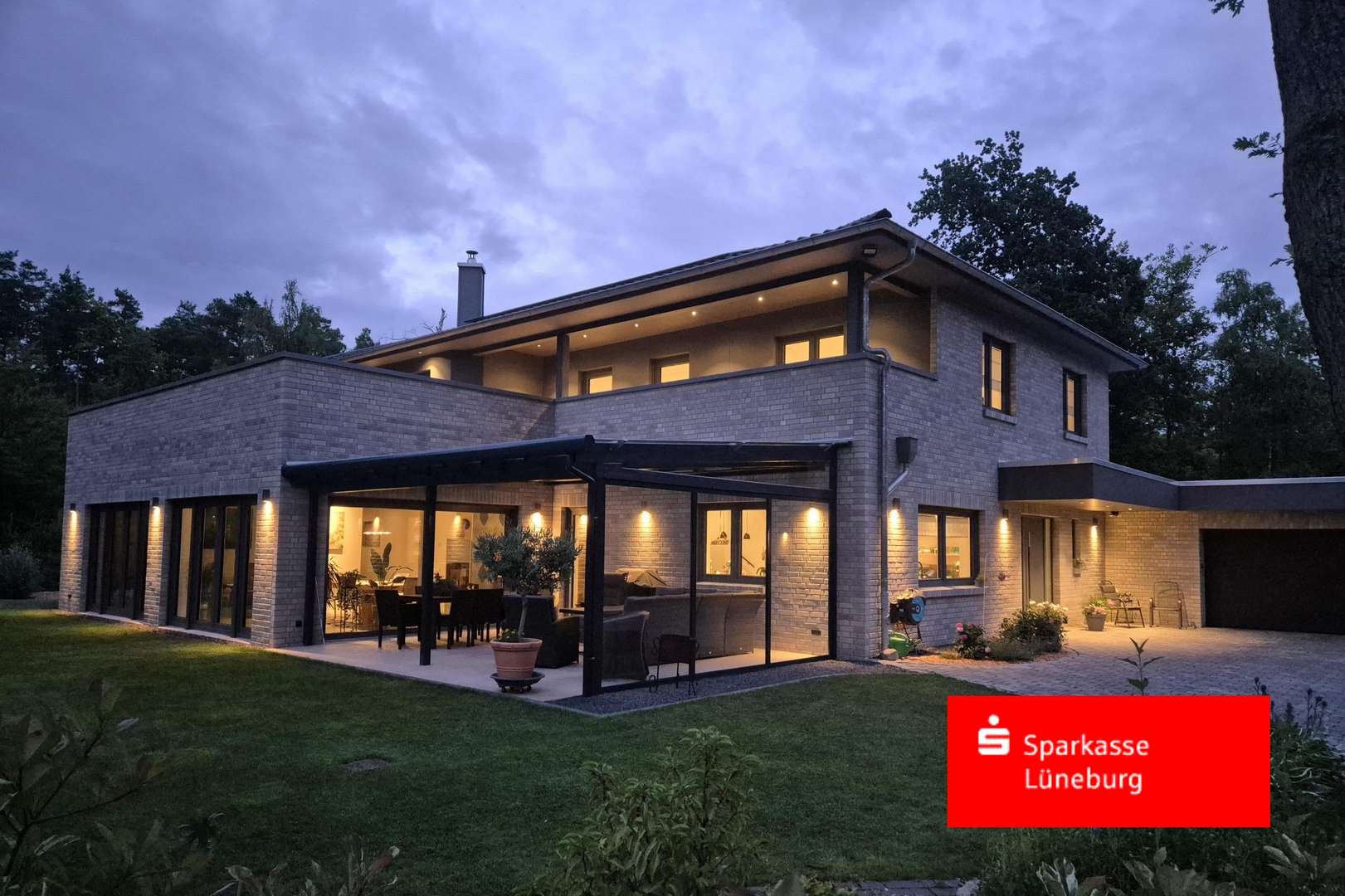 Gartenansicht Gartenansicht - Einfamilienhaus in 21365 Adendorf mit 339m² kaufen