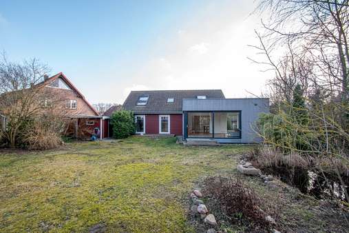 Gartenansicht - Einfamilienhaus in 21379 Rullstorf mit 139m² kaufen