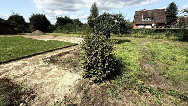 sonniges Grundstück sonniges Grundstück - Grundstück in 21337 Lüneburg mit 678m² kaufen