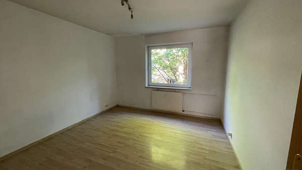 Schlafzimmer auf der Ostseite - Etagenwohnung in 21391 Reppenstedt mit 62m² kaufen
