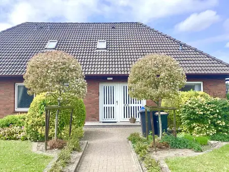 Solider Bungalow mit ausgebautem Dachgeschoss
