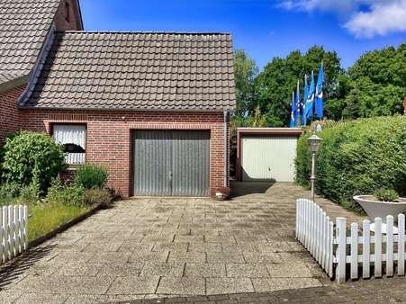 Garagen - Einfamilienhaus in 27478 Cuxhaven mit 115m² kaufen
