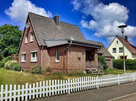 Hausansicht Süd/Ost - Einfamilienhaus in 27478 Cuxhaven mit 115m² kaufen