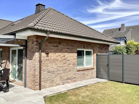 Hausansicht Hausansicht - Einfamilienhaus in 27478 Cuxhaven mit 109m² kaufen