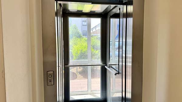 Aufzug Aufzug - Ferienwohnung in 27476 Cuxhaven mit 51m² kaufen