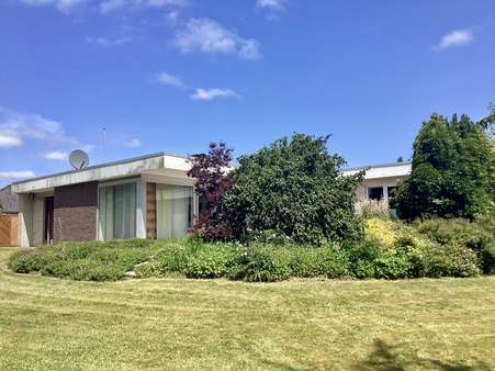 Hintere Hausansicht Hintere Hausansicht - Einfamilienhaus in 27478 Cuxhaven mit 140m² kaufen