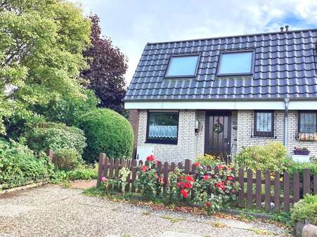 Hausansicht Nord Hausansicht Nord - Reihenendhaus in 27476 Cuxhaven mit 97m² kaufen