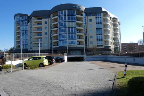 Tiefgarage und Stellplätze - Etagenwohnung in 27476 Cuxhaven mit 80m² kaufen