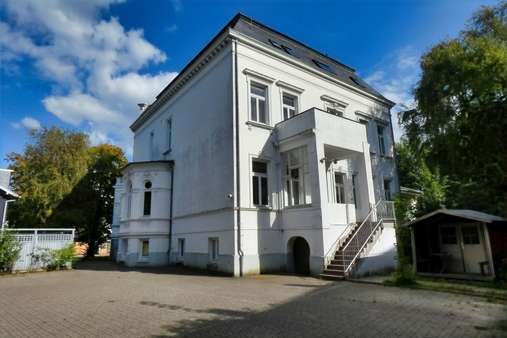 Seitenansicht - Bürohaus in 27472 Cuxhaven mit 92m² kaufen