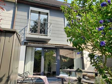 Hausansicht Hausansicht - Reihenmittelhaus in 27476 Cuxhaven mit 142m² kaufen