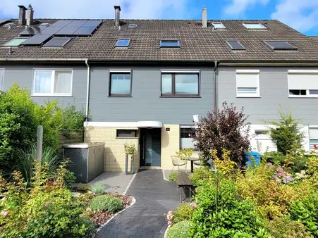 Strandnahes, renoviertes Reihenmittelhaus mit Stil