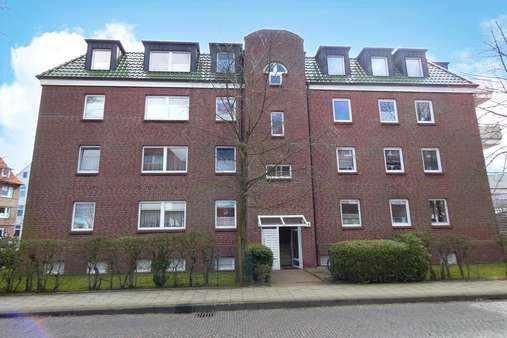Hausansicht - Erdgeschosswohnung in 27472 Cuxhaven mit 83m² kaufen