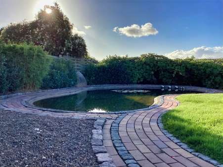 Gartenteich - Bungalow in 27474 Cuxhaven mit 130m² kaufen