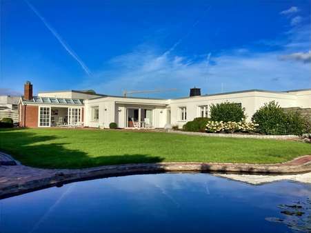 Hausansicht Süden - Bungalow in 27474 Cuxhaven mit 130m² kaufen