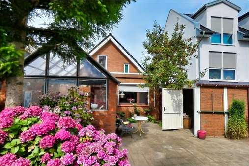 Wintergarten u. Ostseite Haus - Einfamilienhaus in 27476 Cuxhaven mit 85m² kaufen