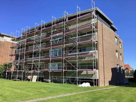 Hausansicht Gartenseite Hausansicht Gartenseite - Etagenwohnung in 27474 Cuxhaven mit 88m² kaufen