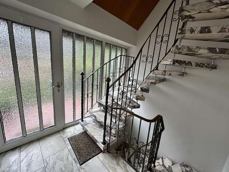 Treppenhaus - Zweifamilienhaus in 21680 Stade mit 233m² kaufen
