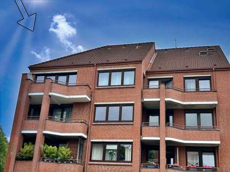 Hausansicht Hausansicht - Etagenwohnung in 21682 Stade mit 67m² kaufen