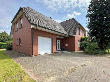 Vorderansicht - Einfamilienhaus in 21726 Oldendorf mit 228m² kaufen