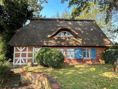 Seitenansicht - Einfamilienhaus in 21737 Wischhafen mit 138m² kaufen