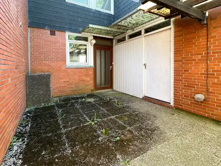 Reihenendhaus mit Blick in die Schwingewiesen