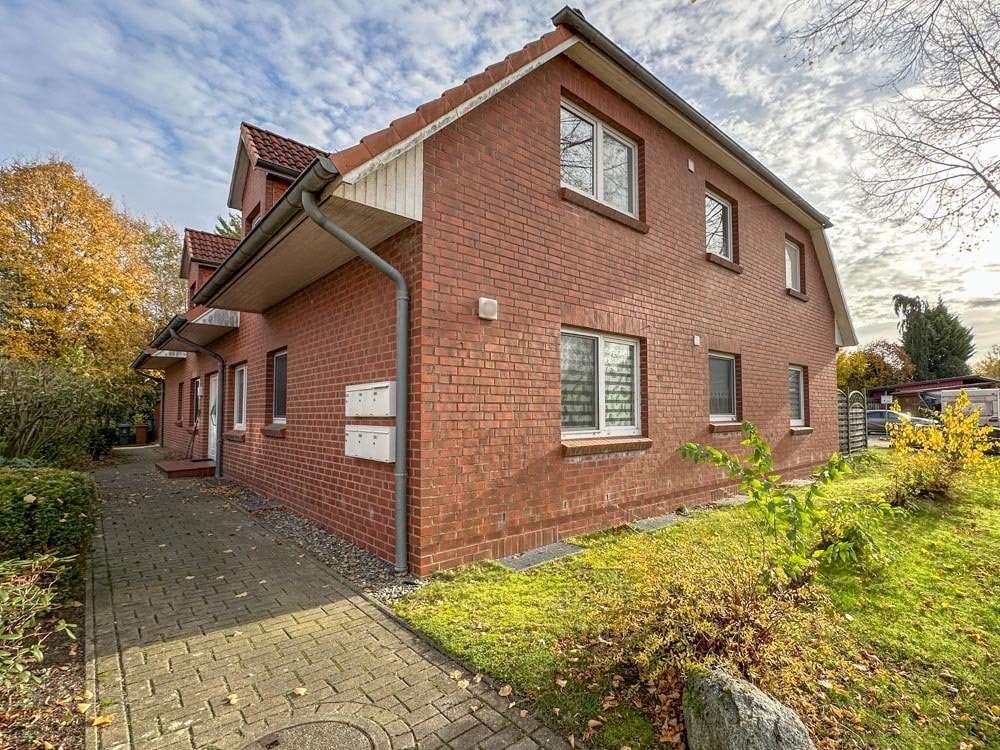 Vorderansicht Vorderansicht - Dachgeschosswohnung in 21717 Fredenbeck mit 65m² kaufen