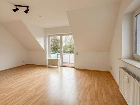 Wohnbereich Wohnbereich - Dachgeschosswohnung in 21717 Fredenbeck mit 65m² kaufen