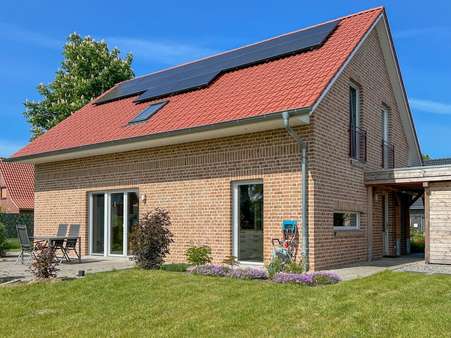 Seitenansicht - Einfamilienhaus in 21698 Brest mit 137m² kaufen