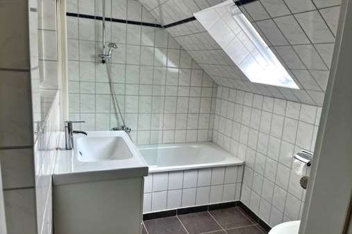 Bad Bad - Reihenendhaus in 27432 Bremervörde mit 109m² kaufen