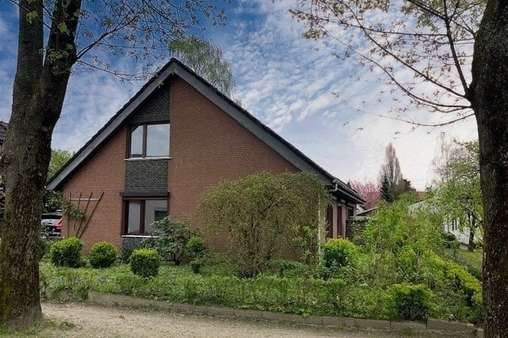 Hausansicht - Einfamilienhaus in 27432 Bremervörde mit 165m² kaufen
