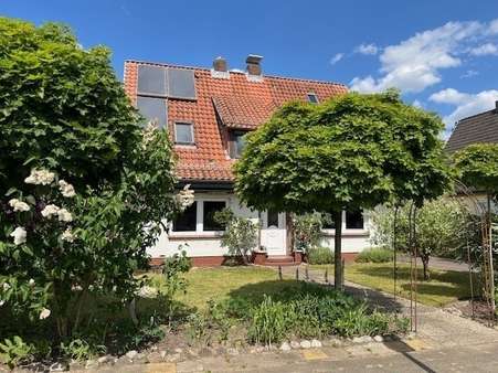 Straßenfront - Einfamilienhaus in 27432 Bremervörde mit 120m² kaufen