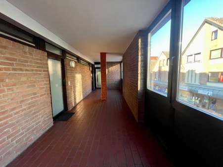 Hausflur und Eingangsbereich - Etagenwohnung in 27624 Geestland mit 47m² als Kapitalanlage günstig kaufen
