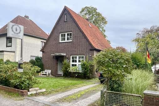null - Zweifamilienhaus in 27749 Delmenhorst mit 210m² kaufen