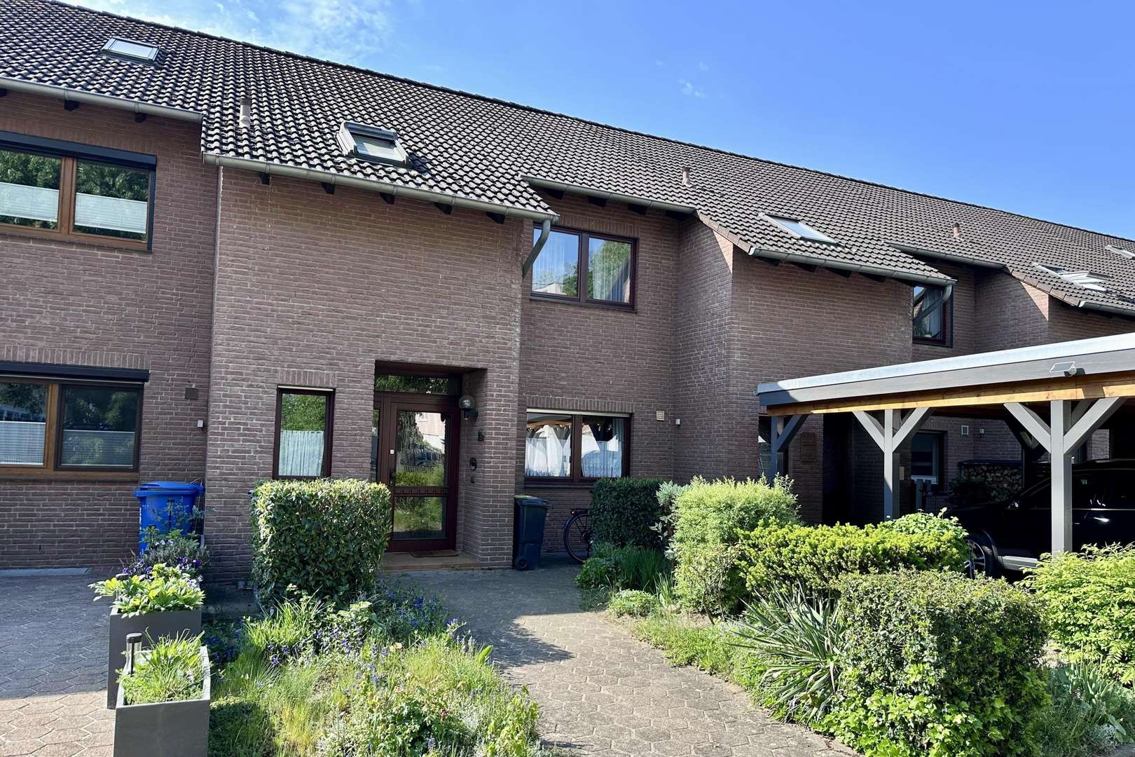 Hausansicht - Reihenmittelhaus in 38112 Braunschweig mit 118m² kaufen