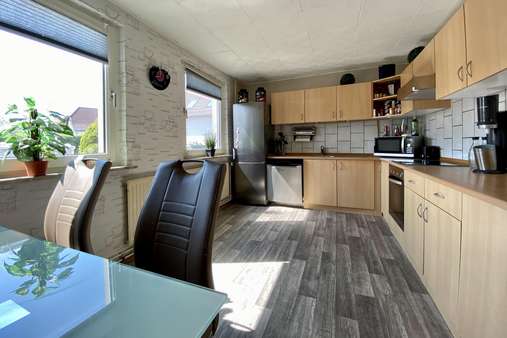 Küche Haus li - Zweifamilienhaus in 38154 Königslutter mit 300m² günstig kaufen
