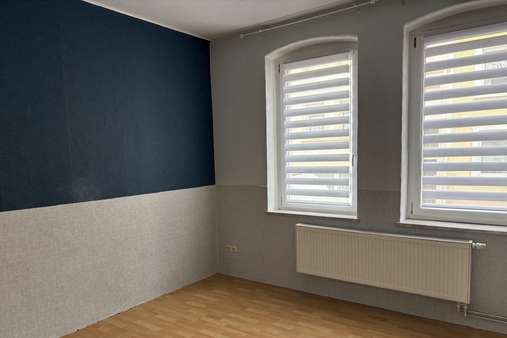 Zimmer EG - Mehrfamilienhaus in 38364 Schöningen mit 243m² kaufen