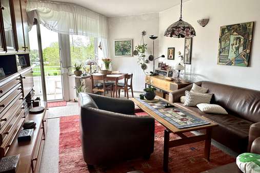 Wohnzimmer - Etagenwohnung in 38226 Salzgitter mit 66m² kaufen