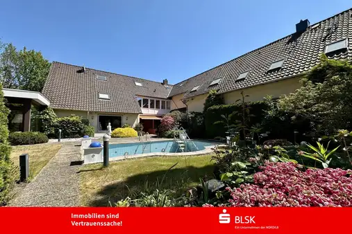 Einfamilienhaus plus 3 Wohneinheiten und Pool in Braunschweig-Volkmarode! 