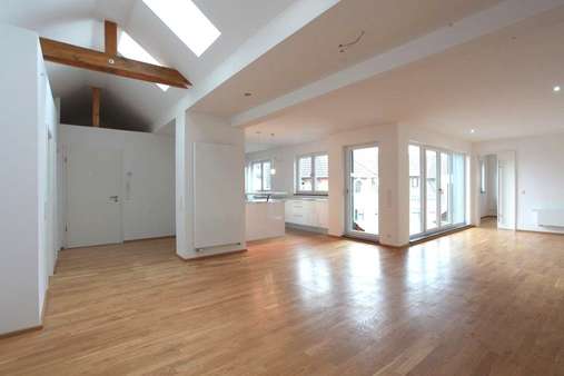 Wohnraum - Dachgeschosswohnung in 38102 Braunschweig mit 128m² kaufen