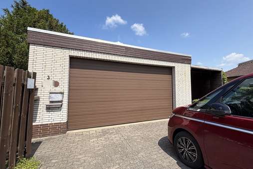 Doppelgarage und Unterstand Wohnmobil Doppelgarage und Unterstand Wohnmobil - Einfamilienhaus in 38462 Grafhorst mit 219m² kaufen