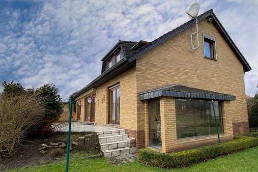 Ansicht Terrasse - Einfamilienhaus in 38368 Grasleben mit 176m² kaufen